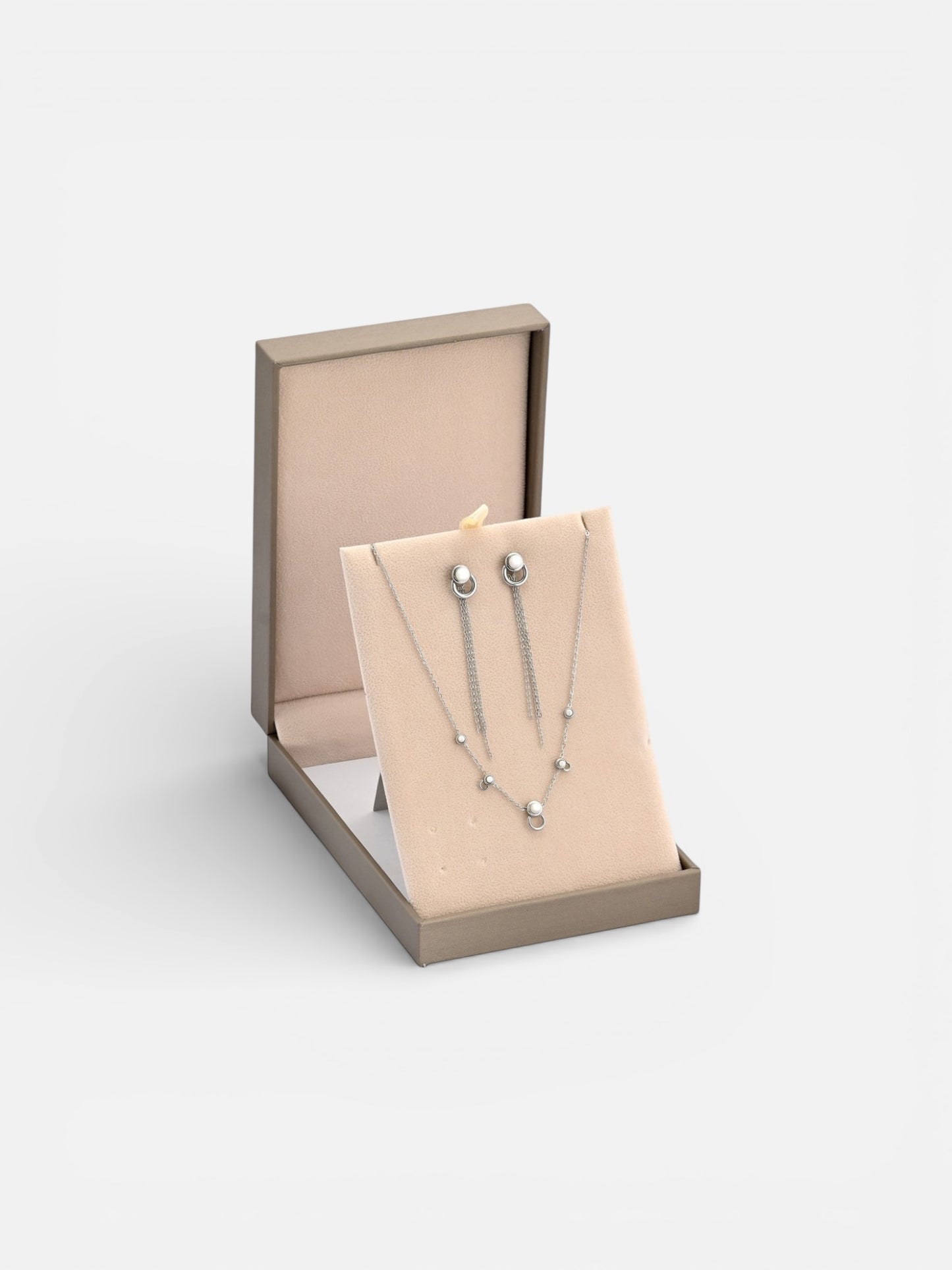 Conjunto em Aço com Pérolas