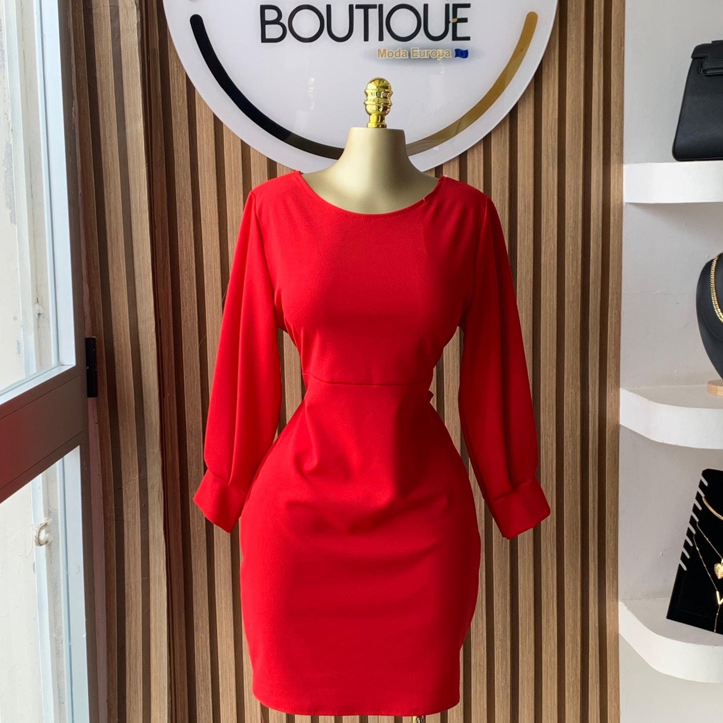 Vestido Vermelho Elegante Manga Longa