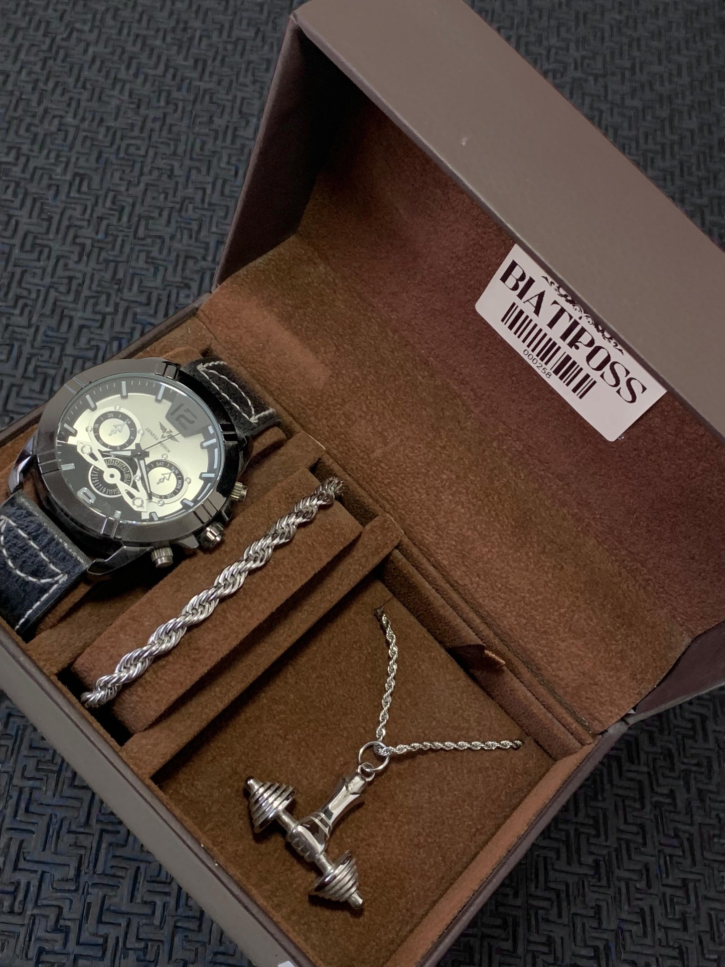 Conjunto Masculino Inoxidável - Relógio, Pulseira e Colar