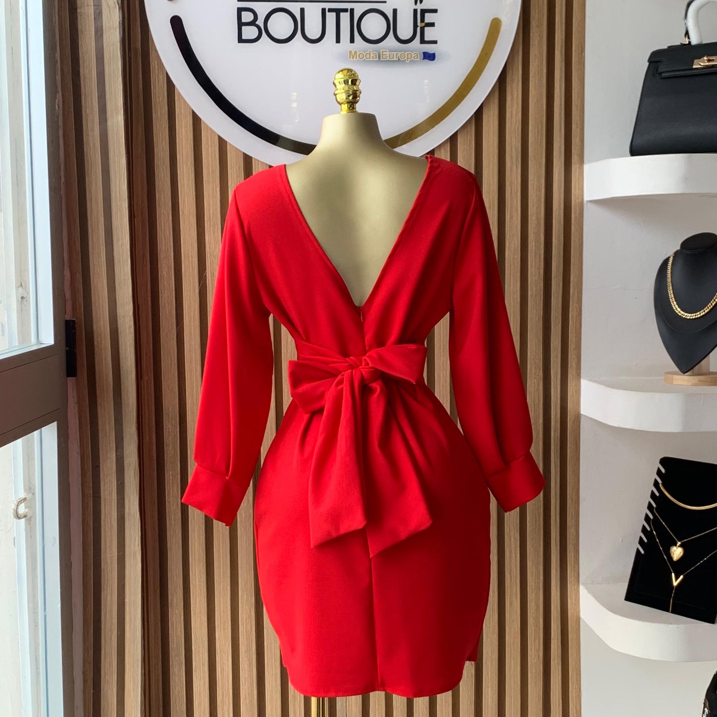 Vestido Vermelho Elegante Manga Longa