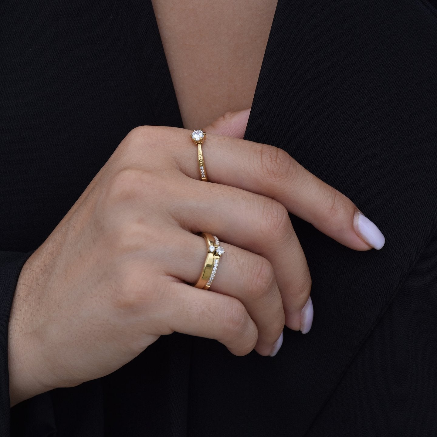 Anel Delicate com zircônias