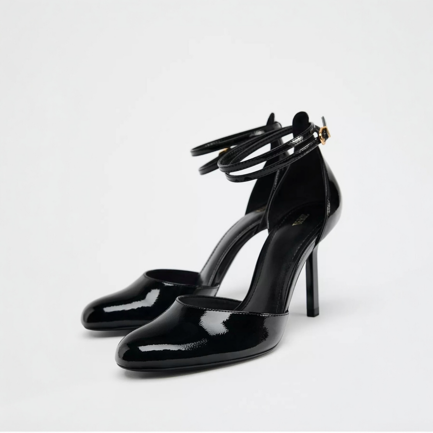 salto alto envernizado - Zara