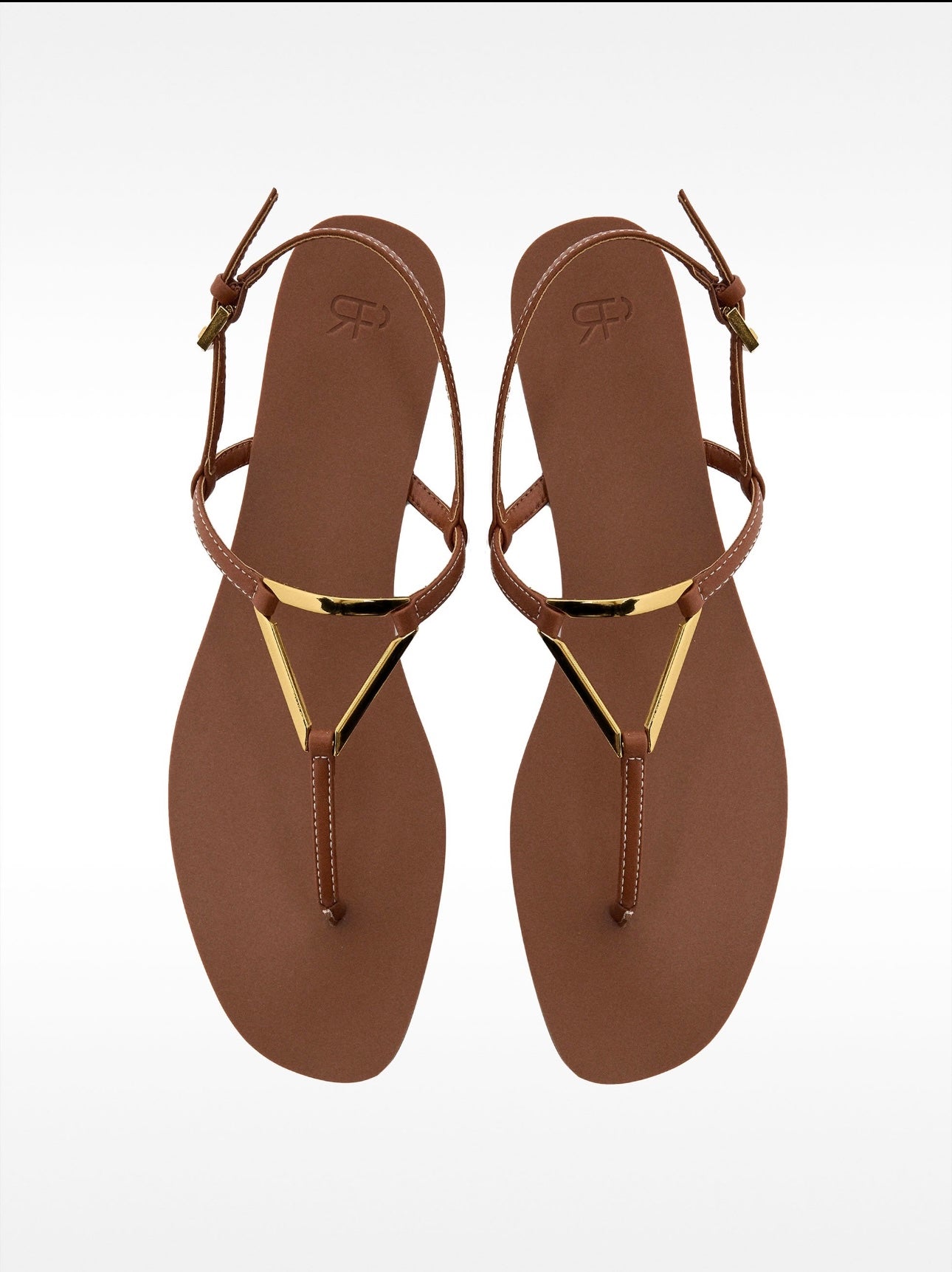 Sandália rasas com tiras